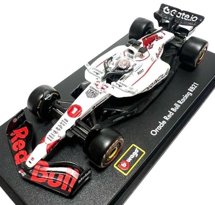 新品buragoクリアケース#22角田1/43RedBull RB212台セット