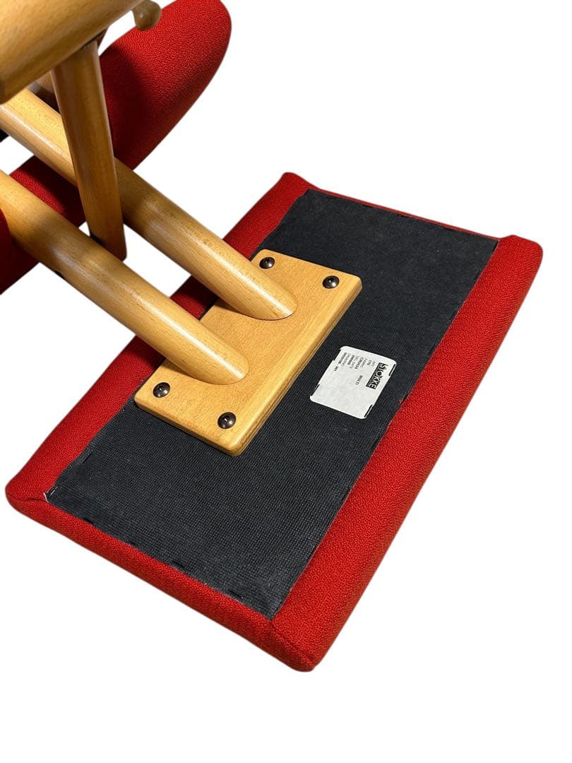 ストッケ　ヴァリエール　マルチ　バランスチェア　レッド