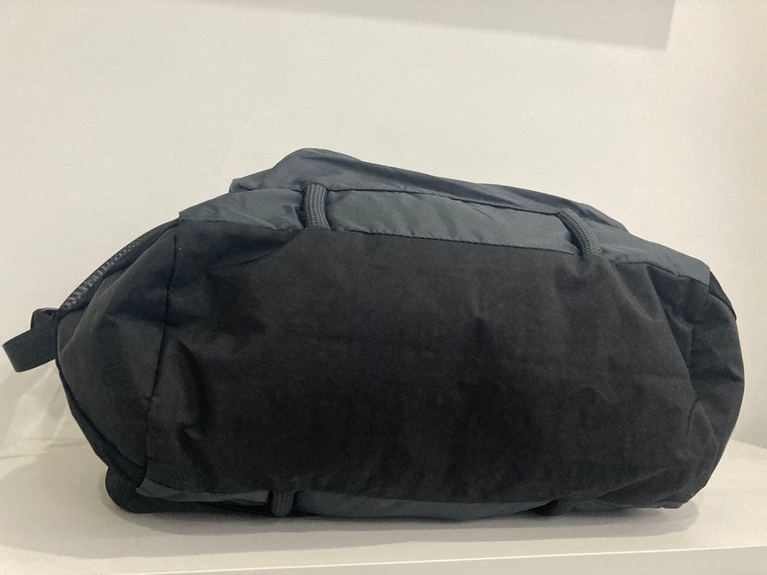 オン トラックパック ショルダーバッグ 35L ブラック デイリーバッグ男女兼用