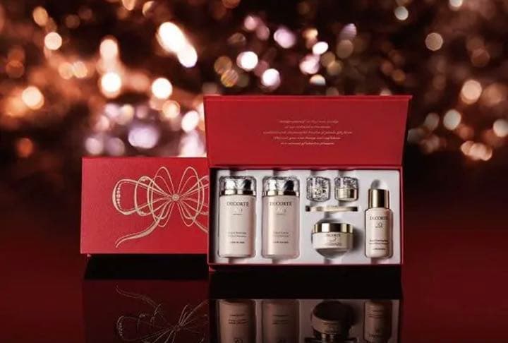 コスメデコルテ AQ ミリオリティ コフレ　ホリデーセット　お得 お泊まり旅行