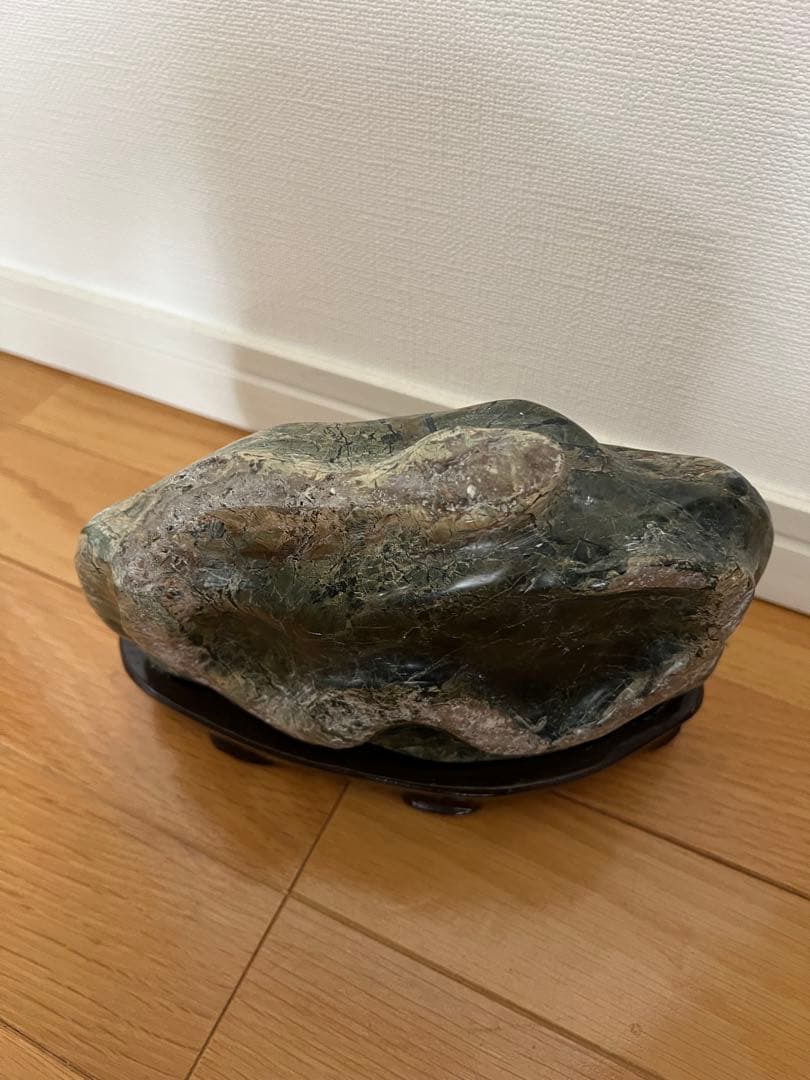 蛇石　天然石　パワーストーン　台座付き