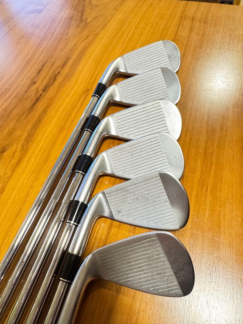 スリクソン　ZX4 6本セット！アイアンカバー付き！！　最値下げしました❤️