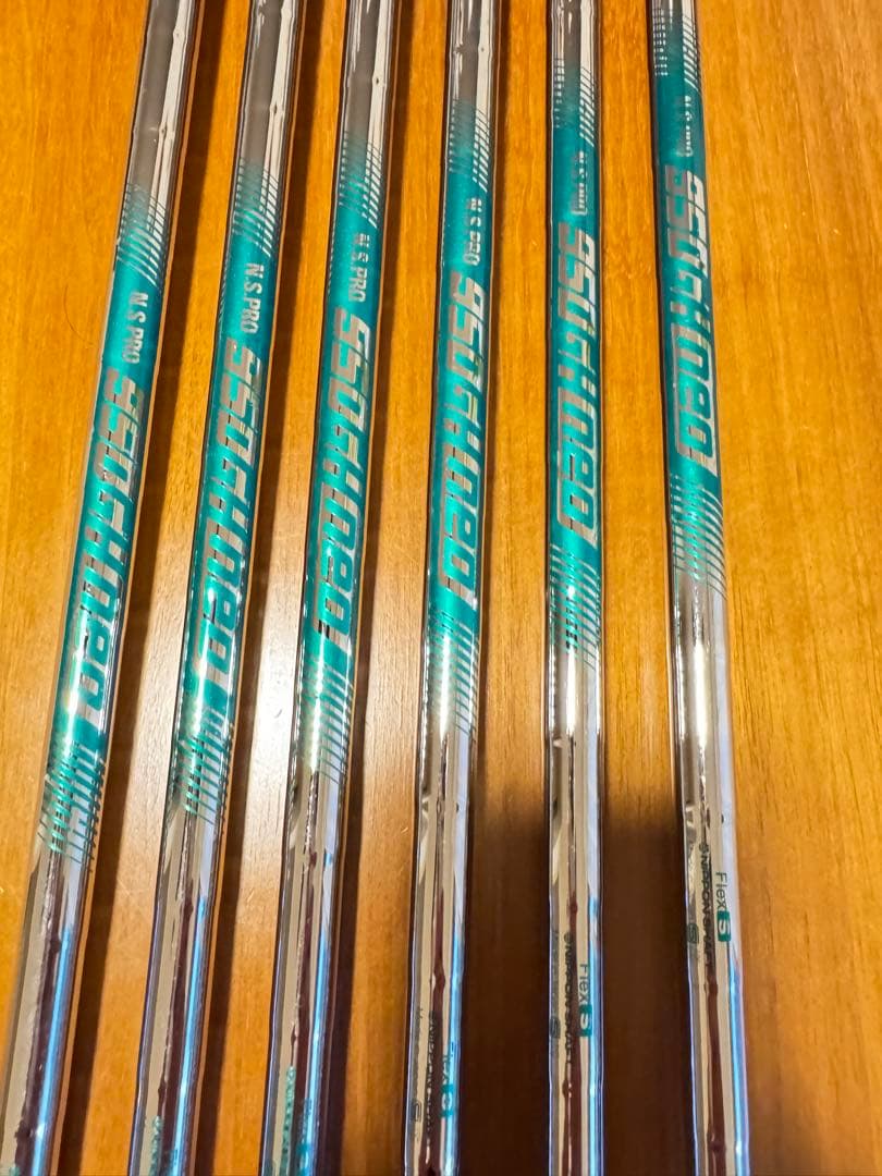 スリクソン　ZX4 6本セット！アイアンカバー付き！！　最値下げしました❤️