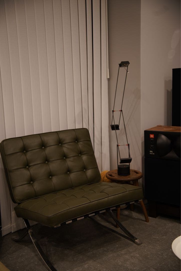 バルセロナチェア 1人掛け ソファ 本革 希少 オリーブ色 リプロダクト