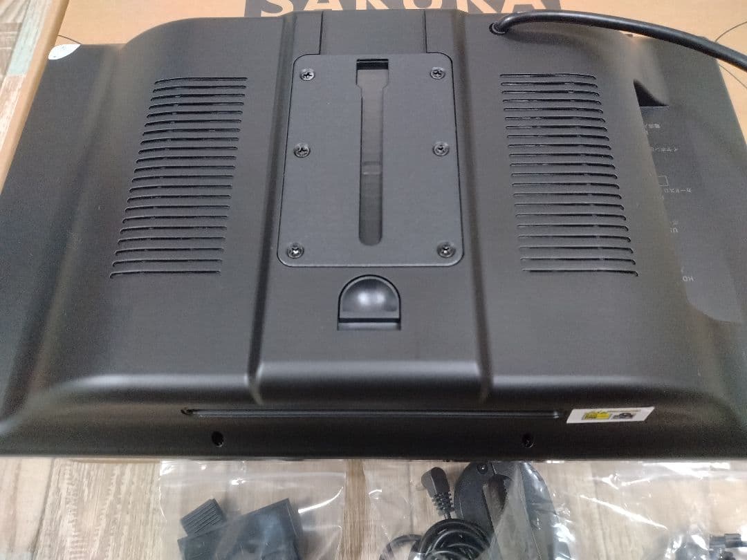 SAKUKA ヘッドレストモニター