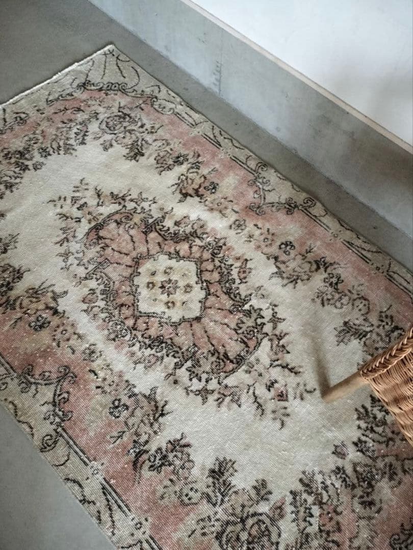 c*o様 ヴィンテージラグ　モーブピンク×ベージュ