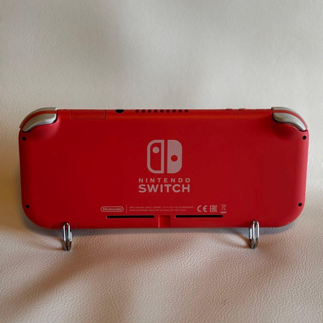 Nintendo Switch Lite 赤