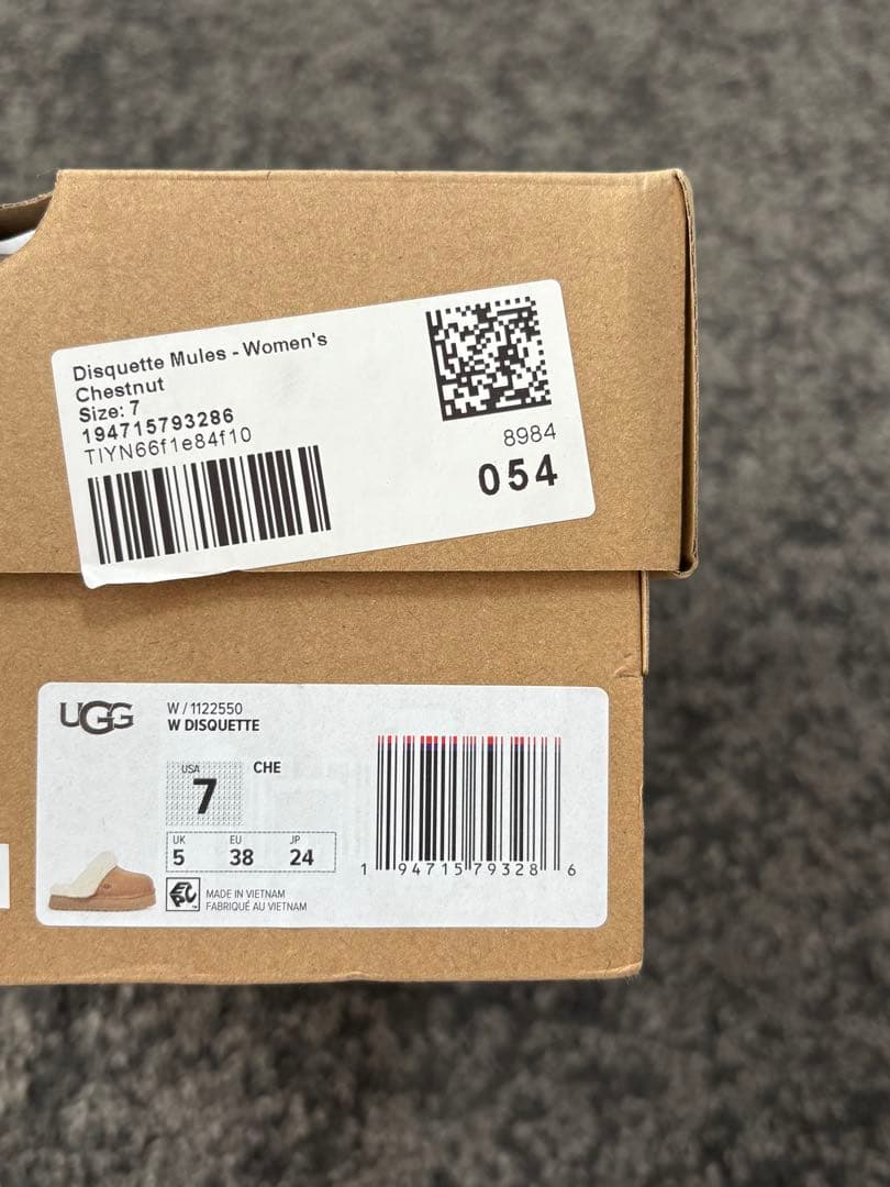 値下げ可能　新品UGG Disquette スエード スリッポン