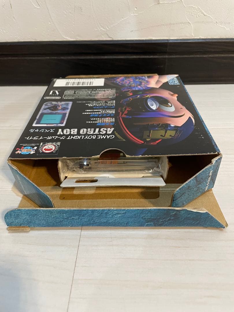 【未使用品】ゲームボーイライト アストロボーイ 手塚治虫