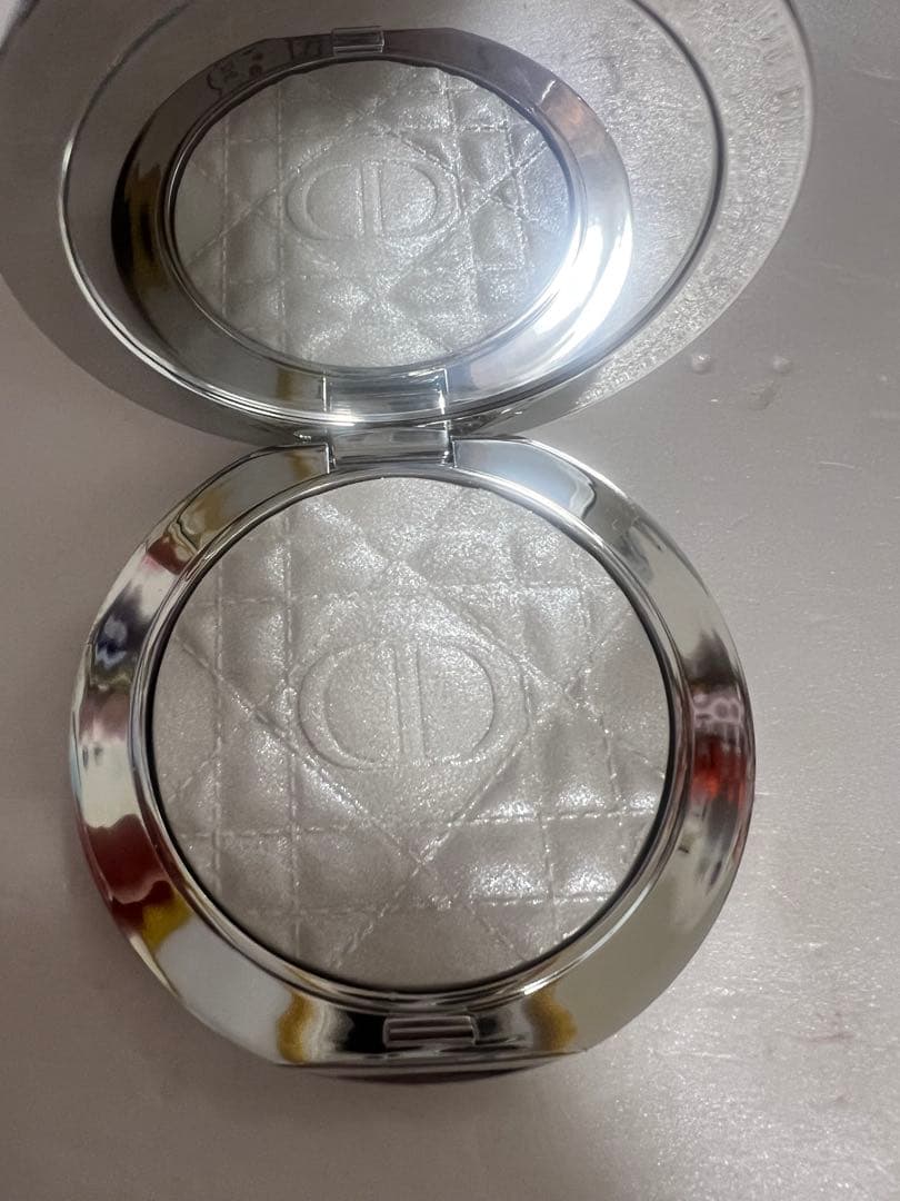 Dior シルバー ハイライトパウダー　最終値下げ