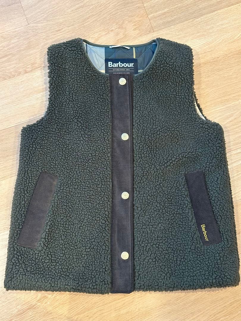 Barbour ダークグリーン ボアベスト