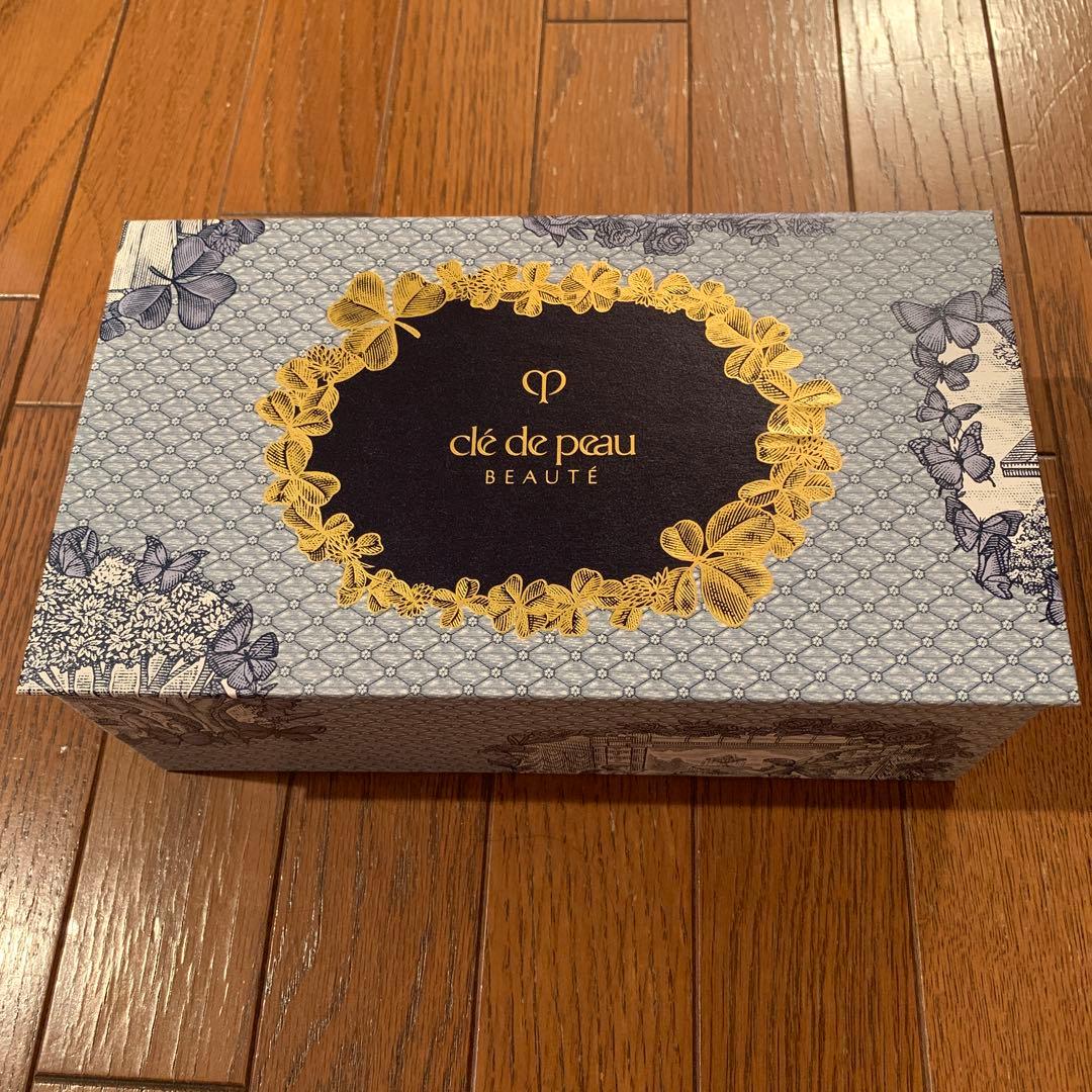 【新品】クレドポーボーテラディアンスギフト2023 ★ブルーブラック達成記念品★