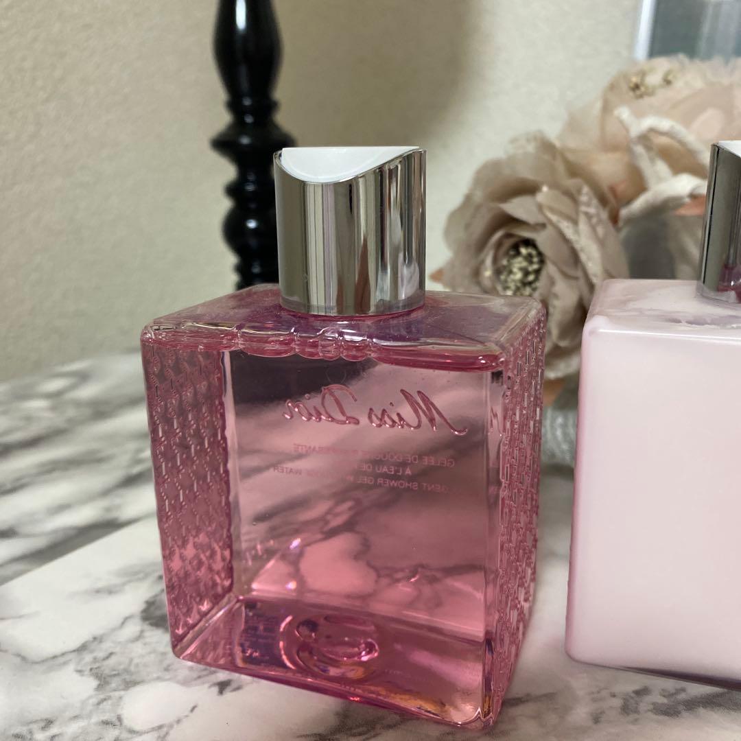 ミス ディオール ボディクリーム＆シャワージェル　20日まで値下げ