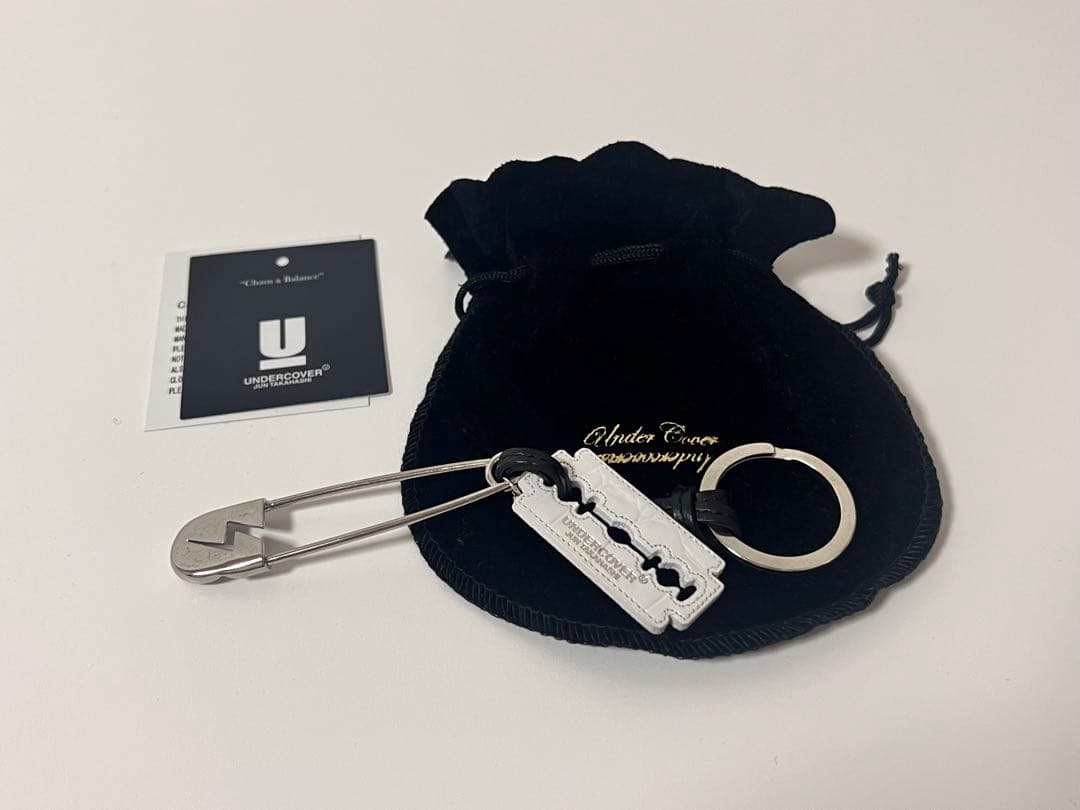 UNDERCOVER 22SS カミソリチャーム キーリング 牛革 安全ピン
