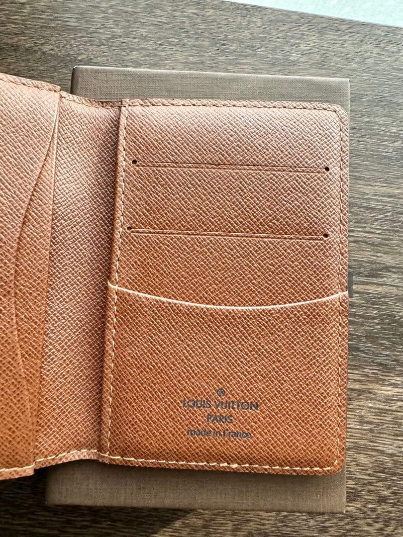 ルイヴィトン　カードケース