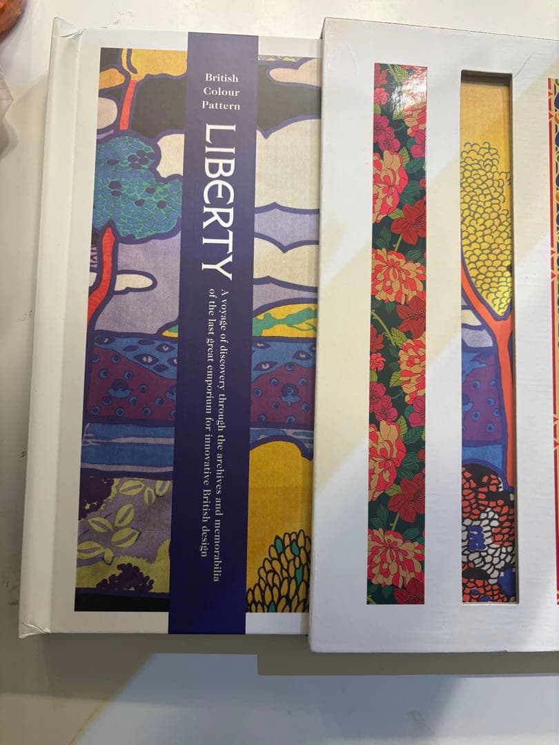 LIBERTY: British Colour Patterns 洋書