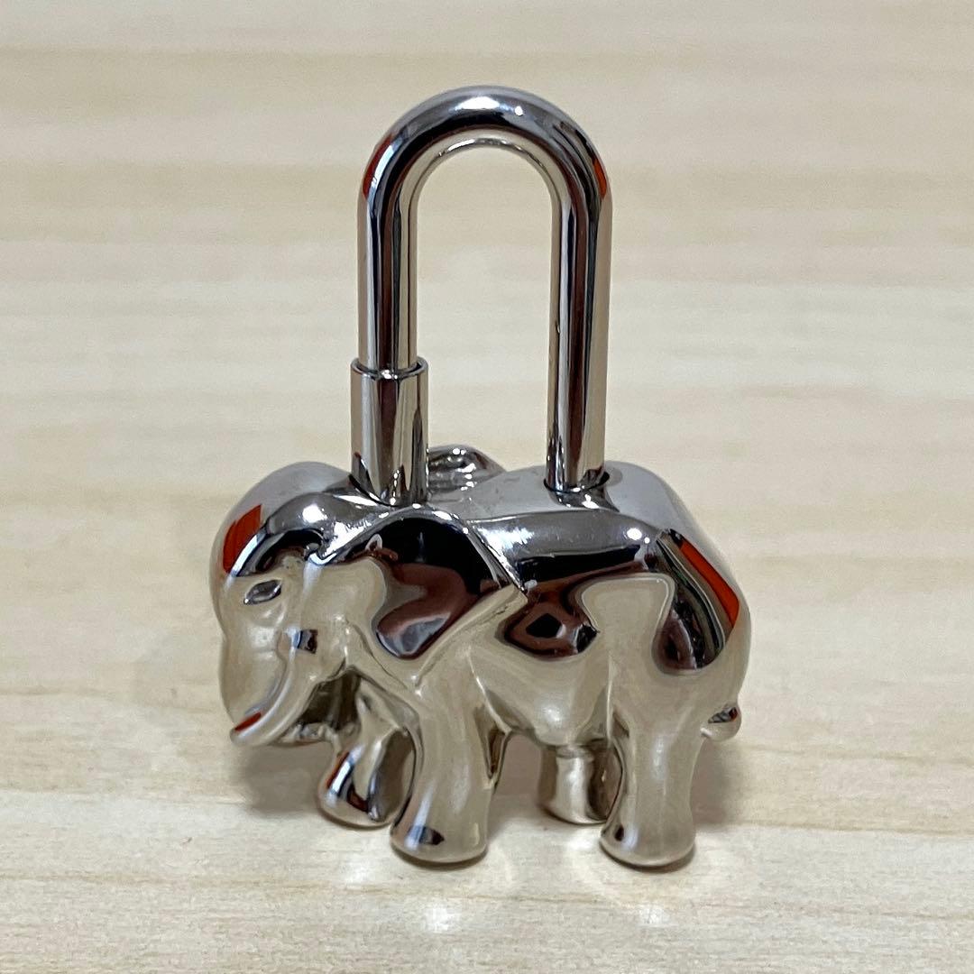 HERMÈS エルメス カデナ エレファント シルバーカラー