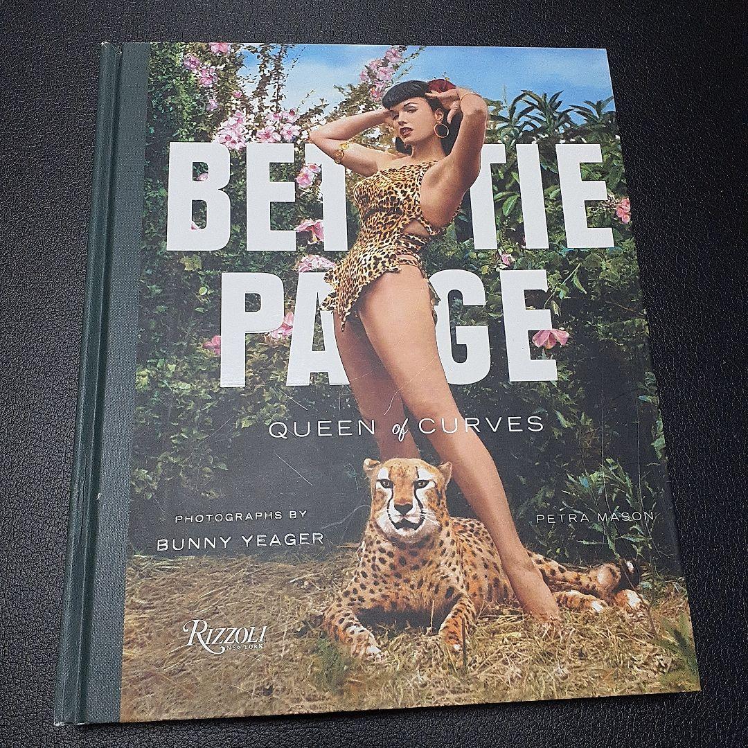 Bettie Page: Queen of Curves ベティペイジ