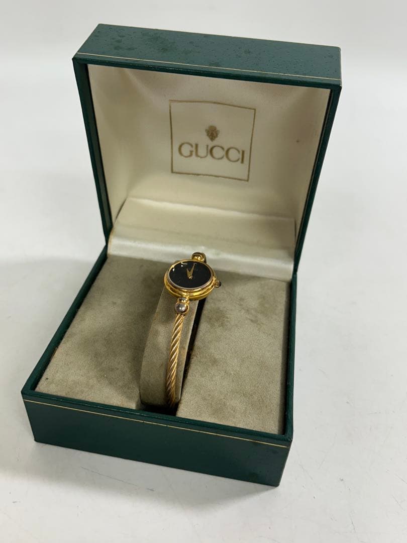 GUCCI ワイヤーブレスウォッチ　ゴールド　バングル　ジャンク 2700 2L