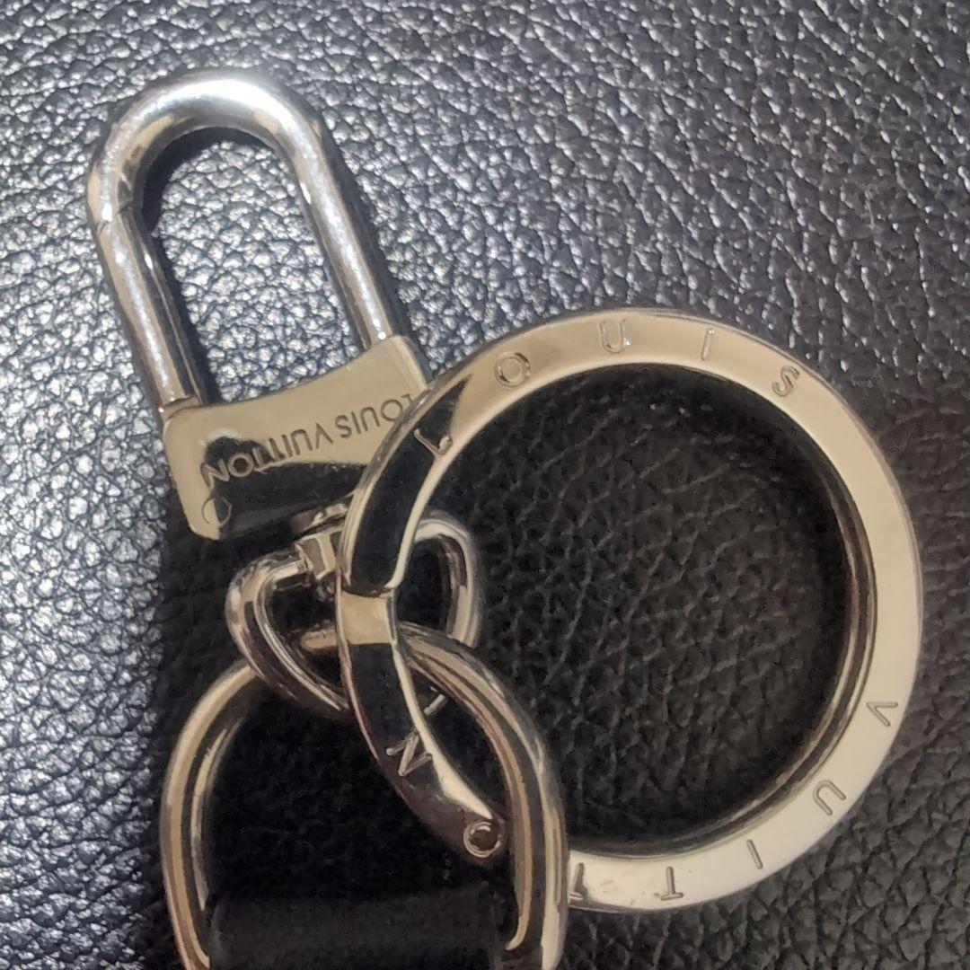 LOUIS VUITTON レザーキーホルダー グレー　美品