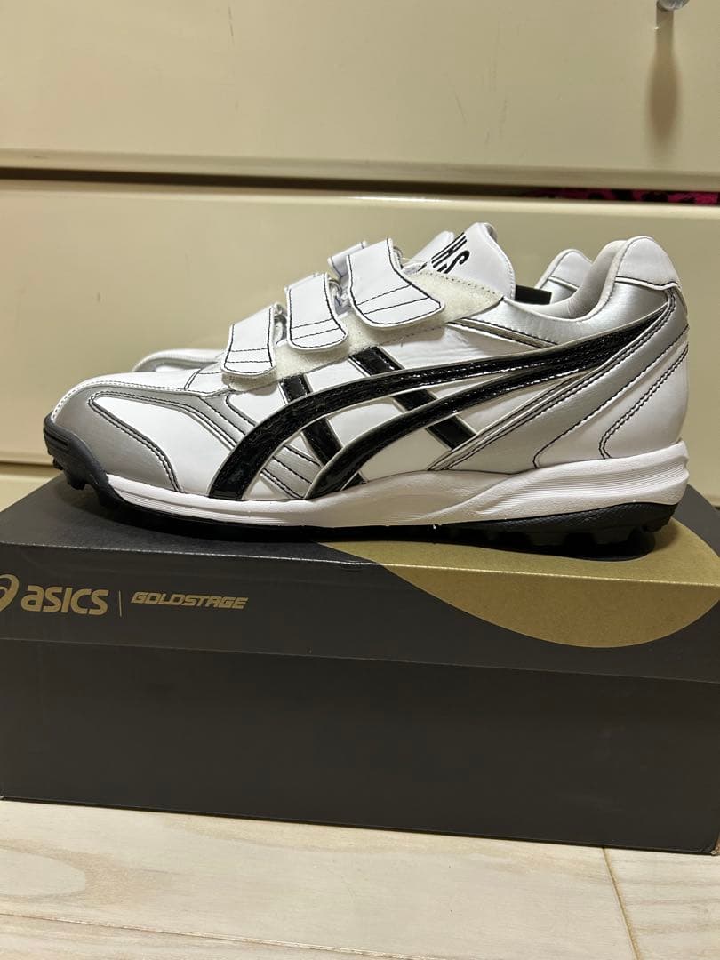 acics 大阪体育大学　アップシューズ