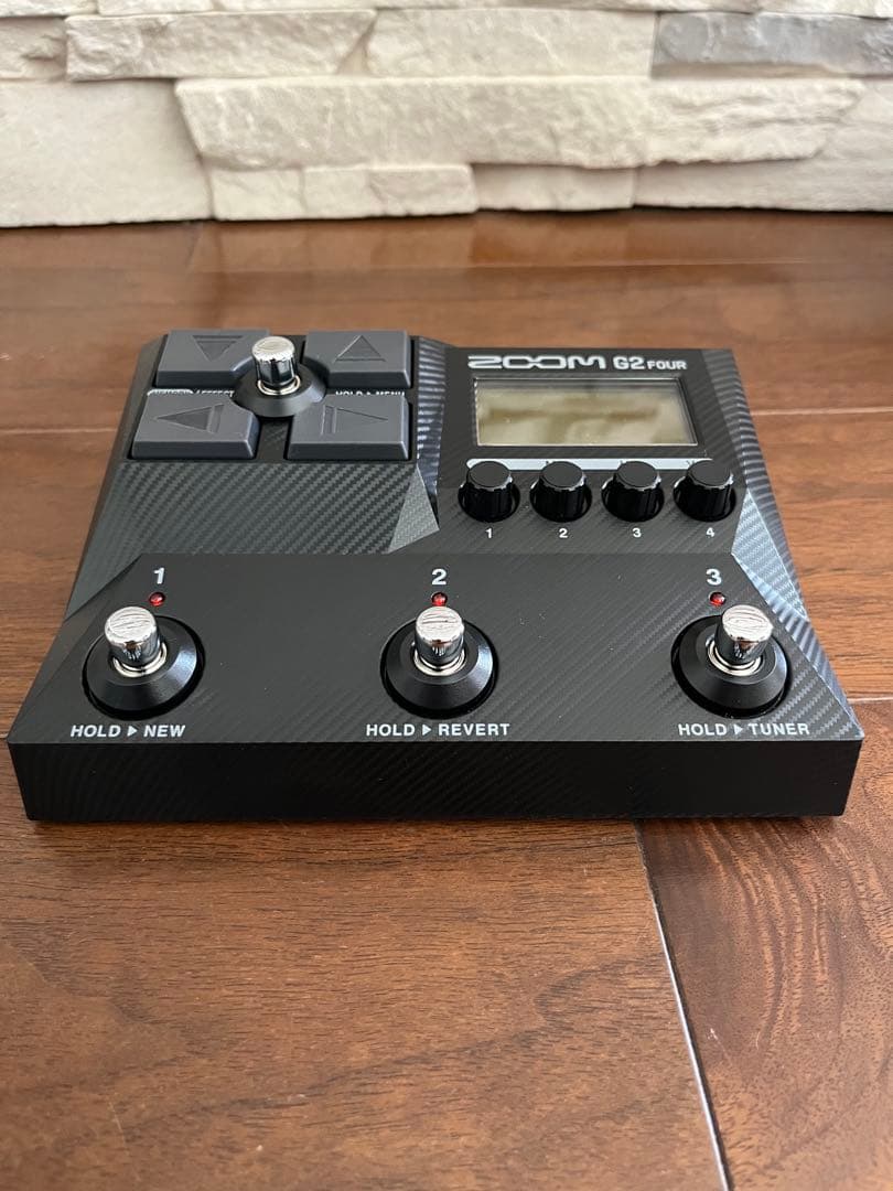 ZOOM G2 FOUR ギターエフェクター