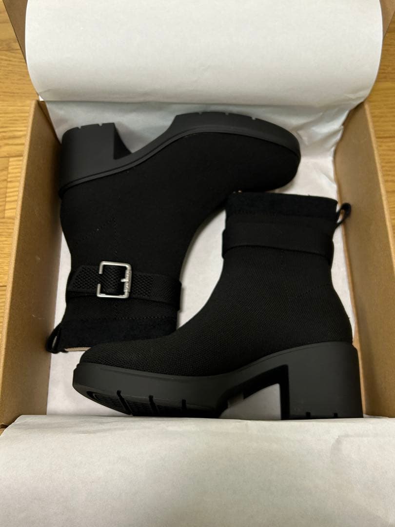 【お値下げ中！】VIVAIA スクエアトゥ 撥水加工 ヒールブーツ 35.5