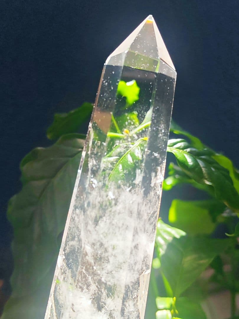 透明　ヒマラヤ産天然水晶ポイント　六角柱 天然石原石置物台座付　パワーストーン