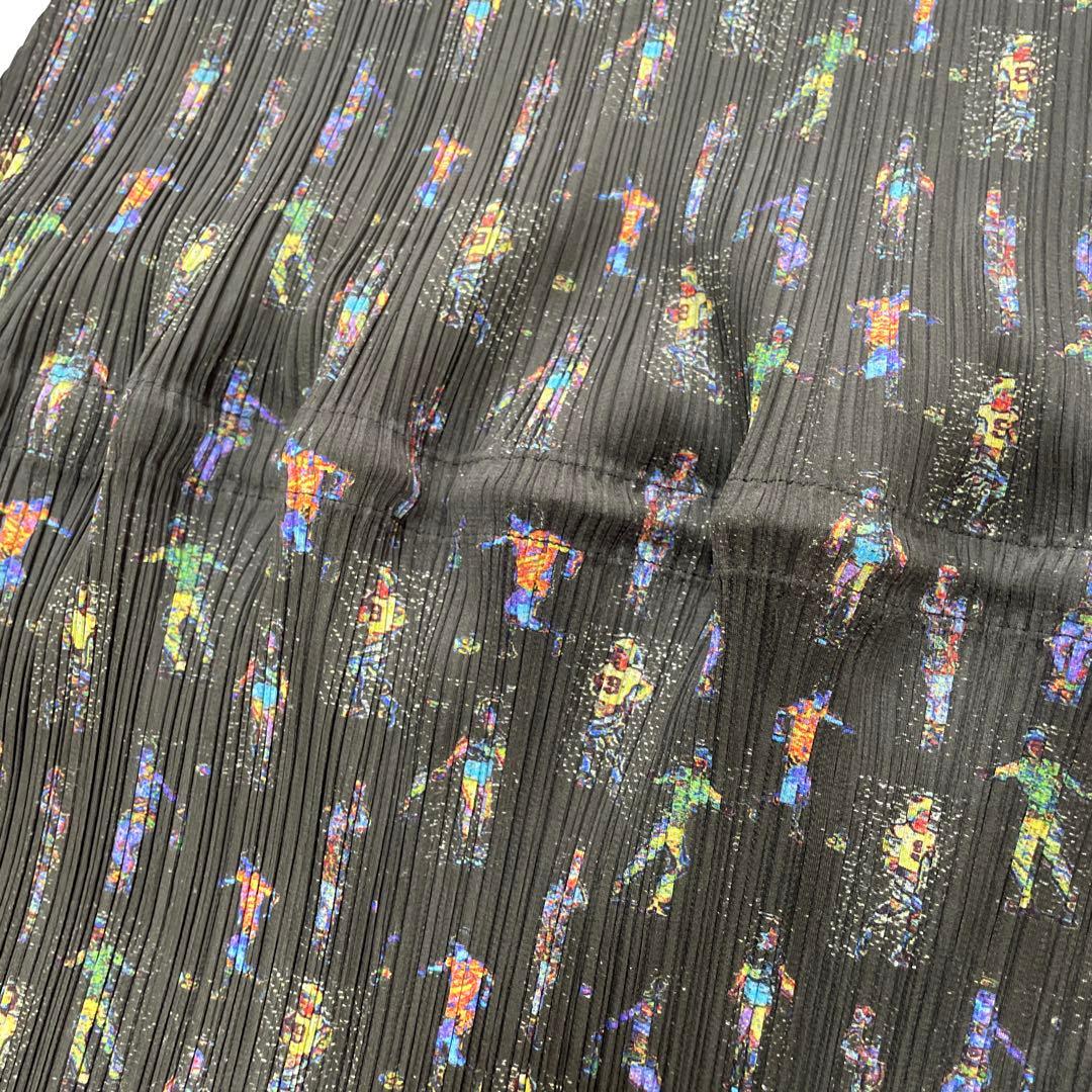 プリーツプリーズ スポーツ柄　ノースリーブチュニック　サイズ4 総柄