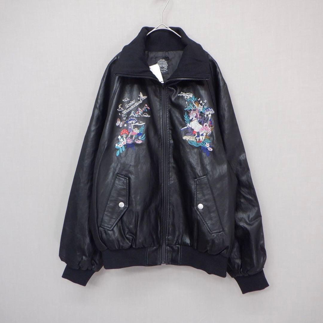 ＊新品タグ付 スカラー　153635：スカラーとキノコ刺繍 合皮ブルゾン