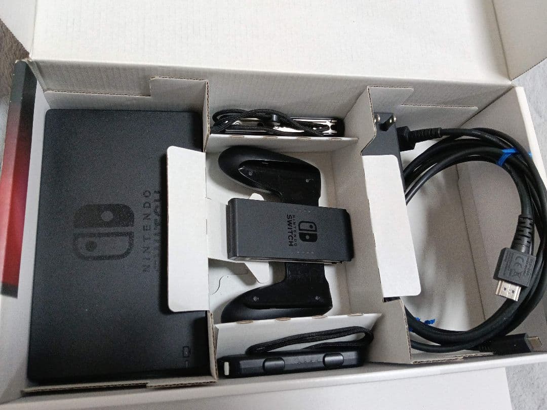 Nintendo Switch ネオンブルー/ネオンレッド 本体 [画面美品]