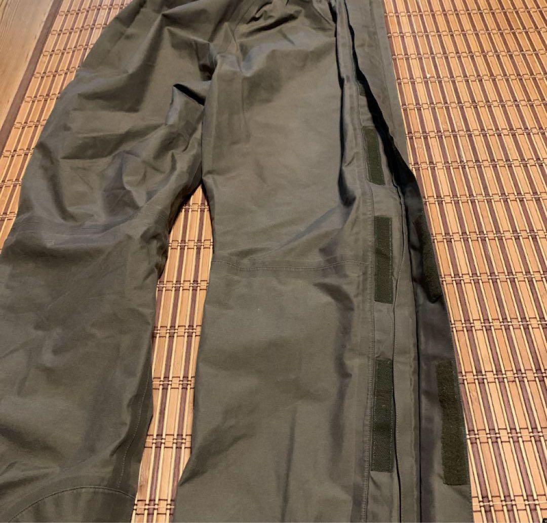 希少 オーストリア軍 ゴアテックスパンツ
