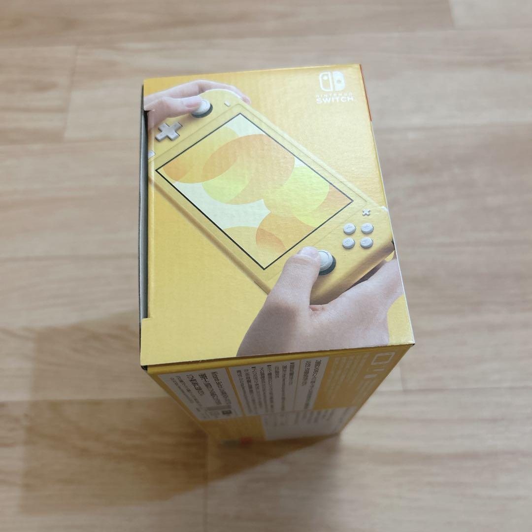 Nintendo Switch Lite イエロー　新品