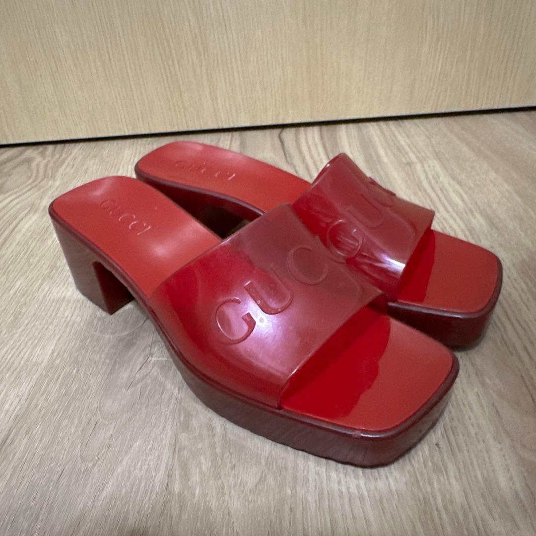 GUCCIラバーサンダル 37 レッド
