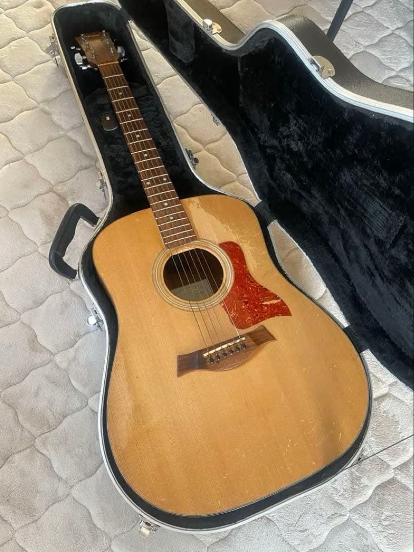 早いもの勝ちです　テイラー110 高感度マイク内蔵　エレアコ　新ハードケース