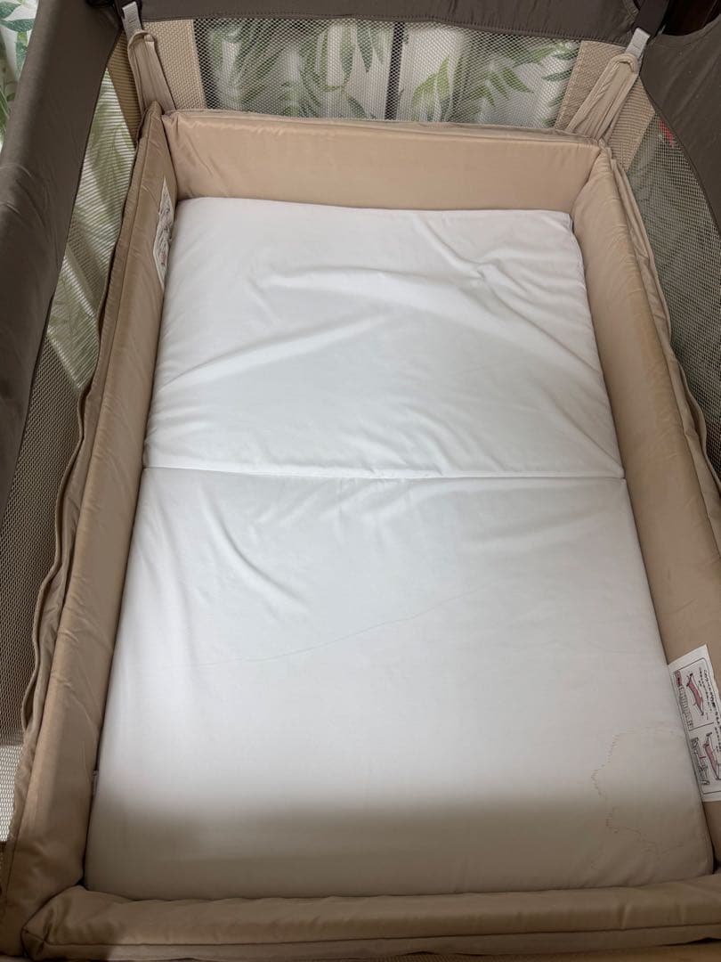 Aprica(アップリカ) ベビーベッド ココネルエアー　布団マット付き