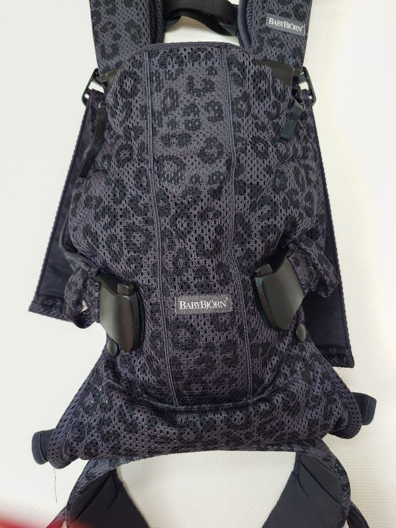 ®*︎様 美品ベビービョルンワンカイエアーレオパードヒョウ柄抱っこ紐ベビーキャリ