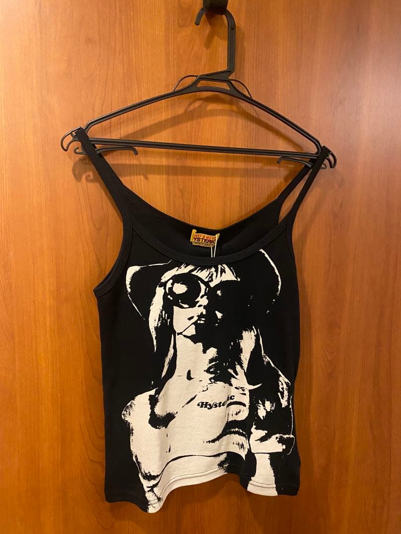 ヒステリックグラマーのキャミソール黒