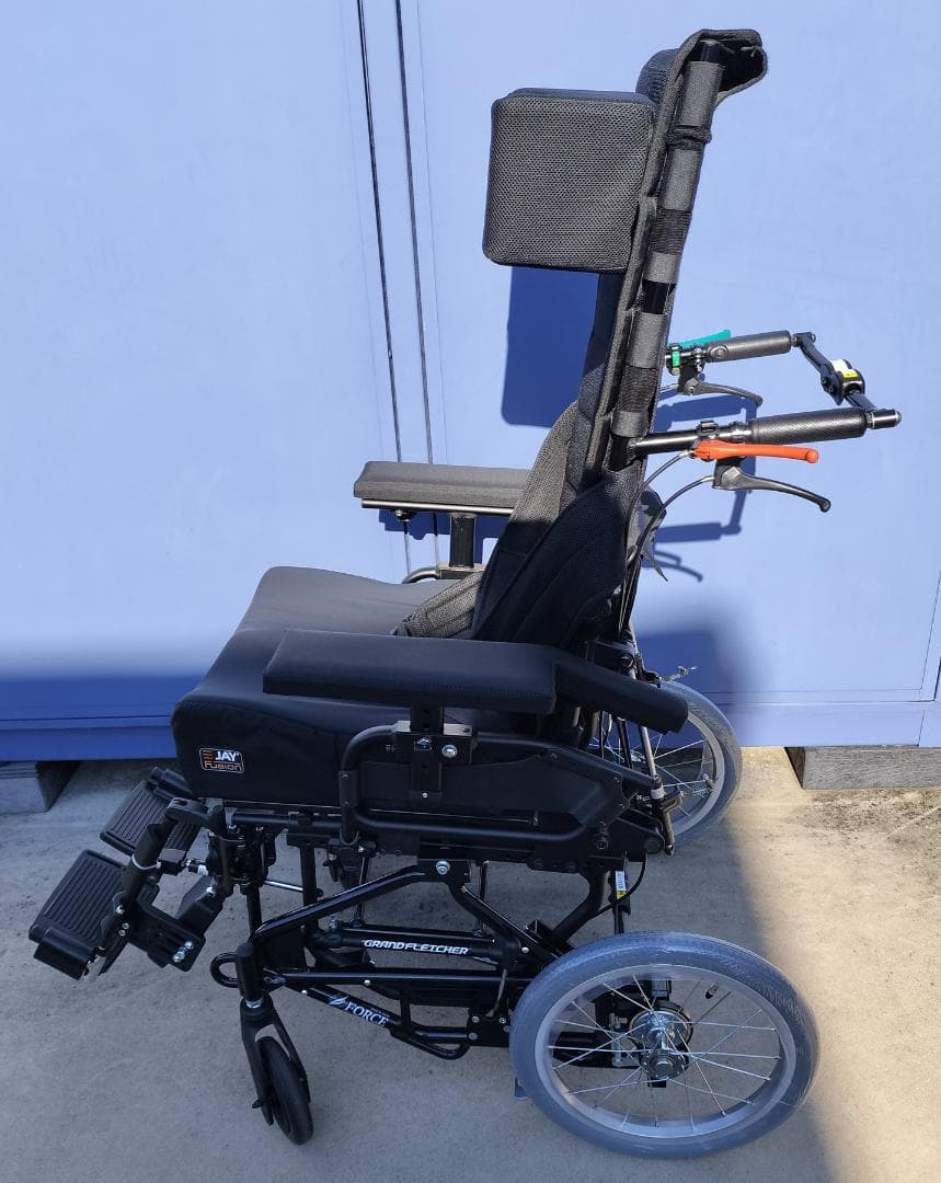 ミキ　車椅子　グランドフリッチャー　ＪＡＹ　ＦＵＳＩＯＮクッション付き　中古車