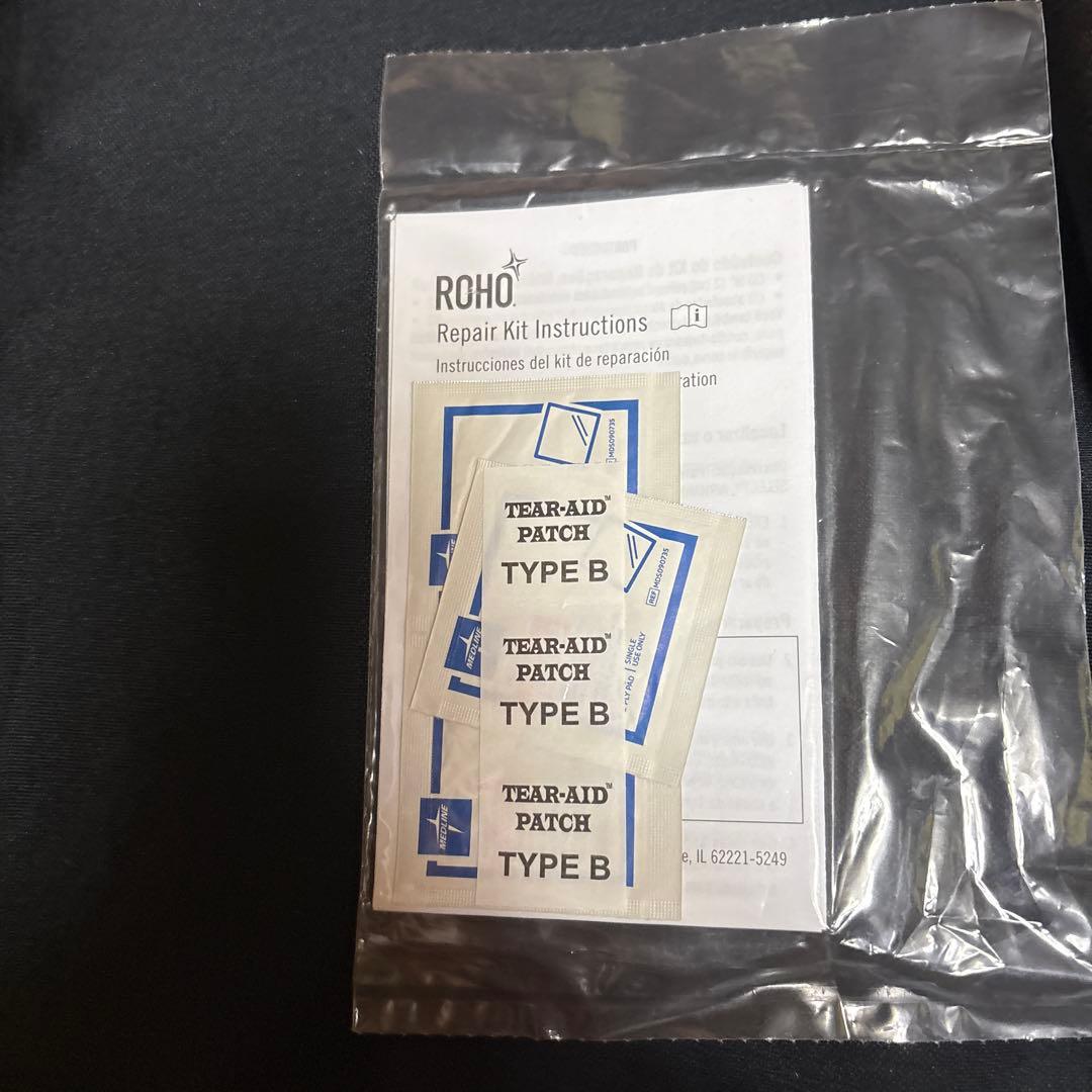 車椅子用クッション 黒 圧力分散機能　 座位バランスの保持　立体的デザイン