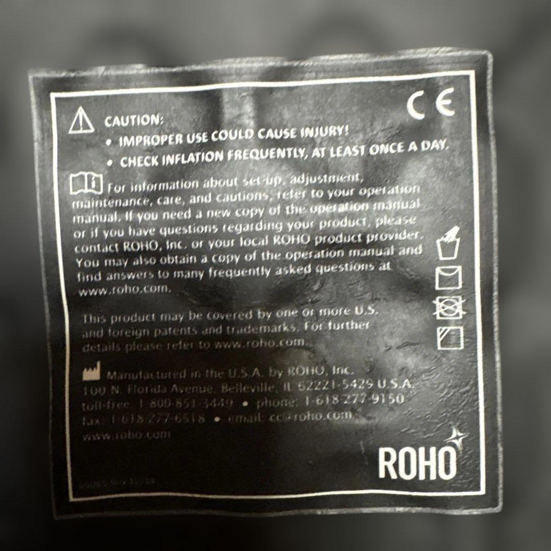 車椅子用クッション 黒 圧力分散機能　 座位バランスの保持　立体的デザイン