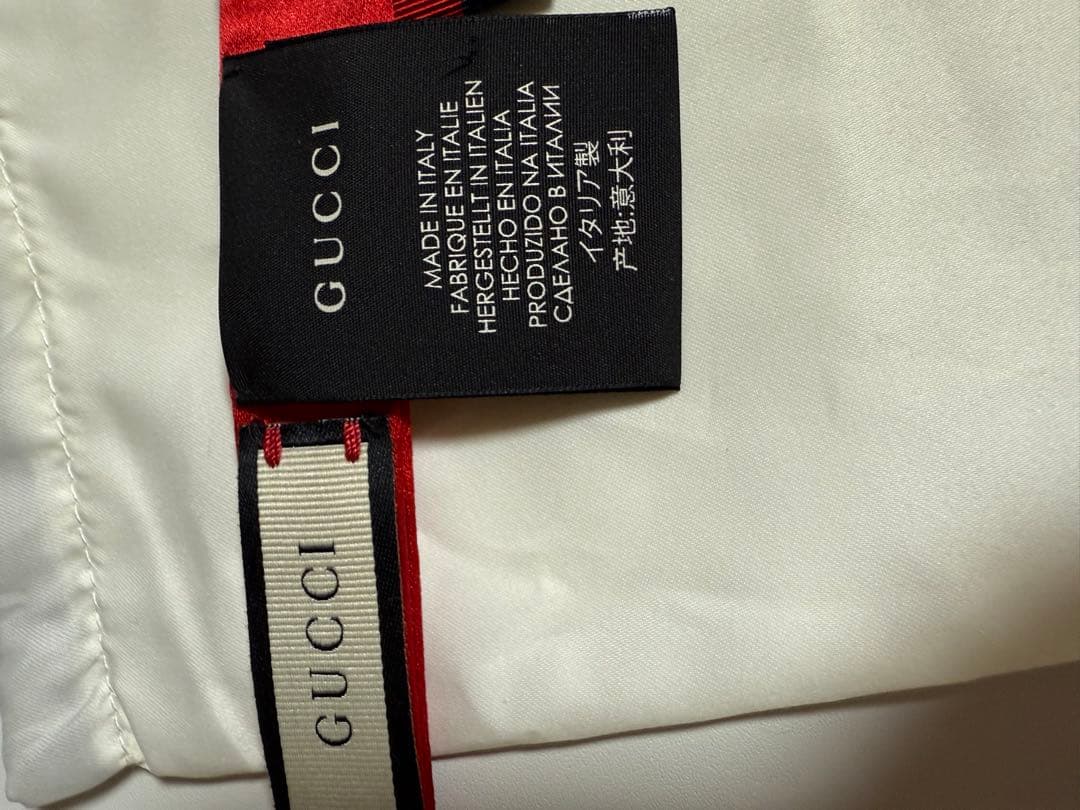 GUCCI リボンタイ　ネイビー レッド