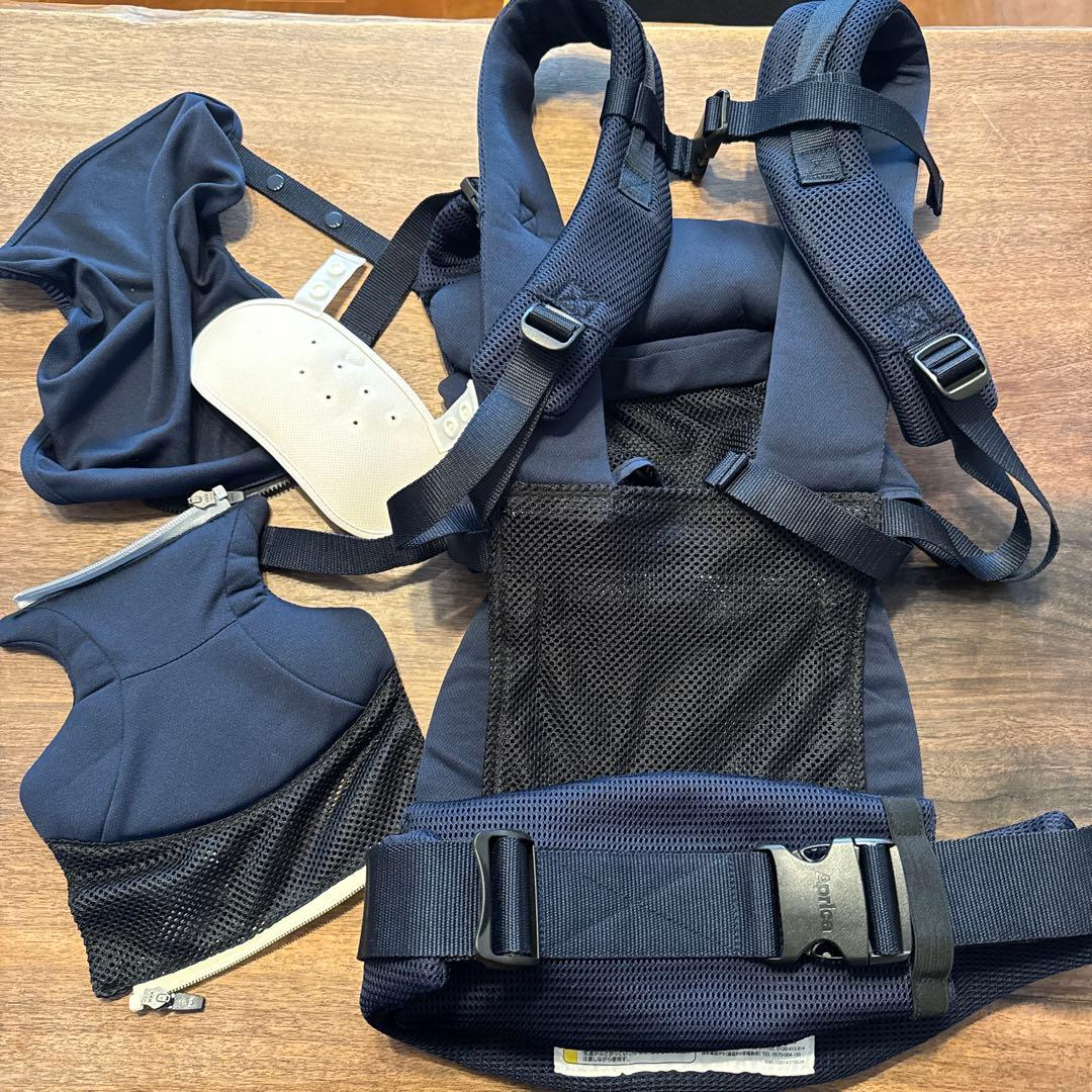 【美品】Aprica ラクリス 抱っこ紐 ネイビー 新生児からOK！