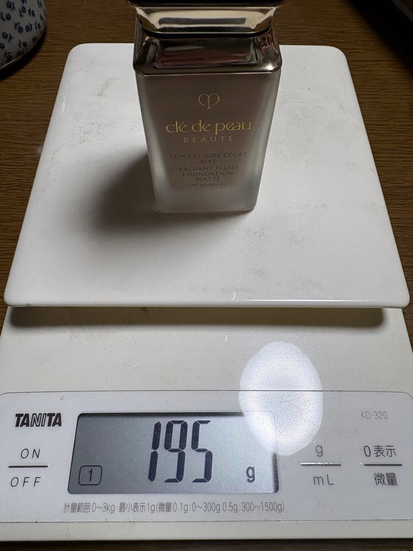 クレ・ド・ポー ボーテ タンフリュイドエクラマットオークル10