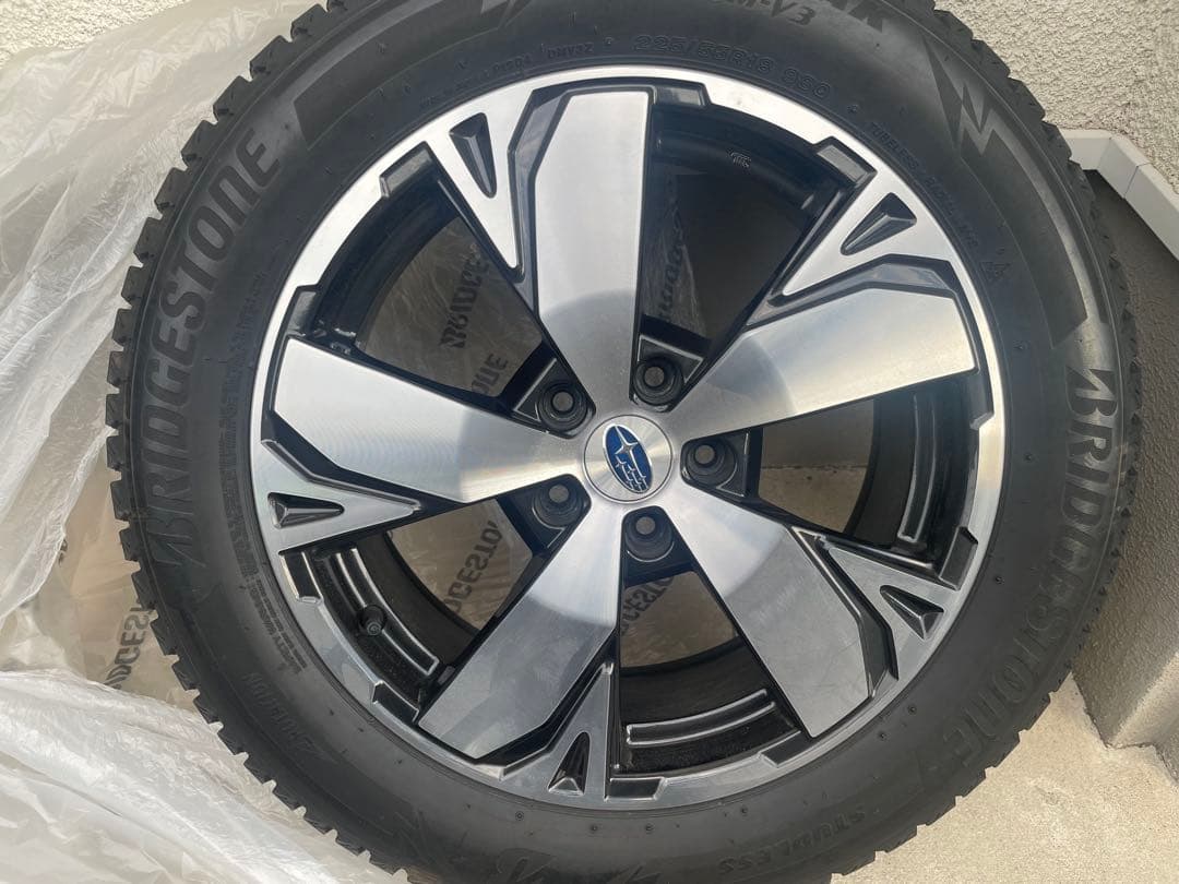 スタッドレスタイヤセット　スバル