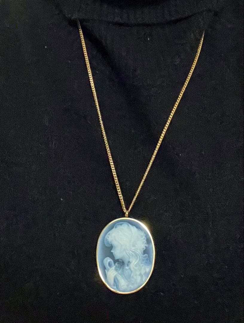 カメオペンダントトップ兼ブローチ　3.5✖️4.5 18K 作家サイン有り