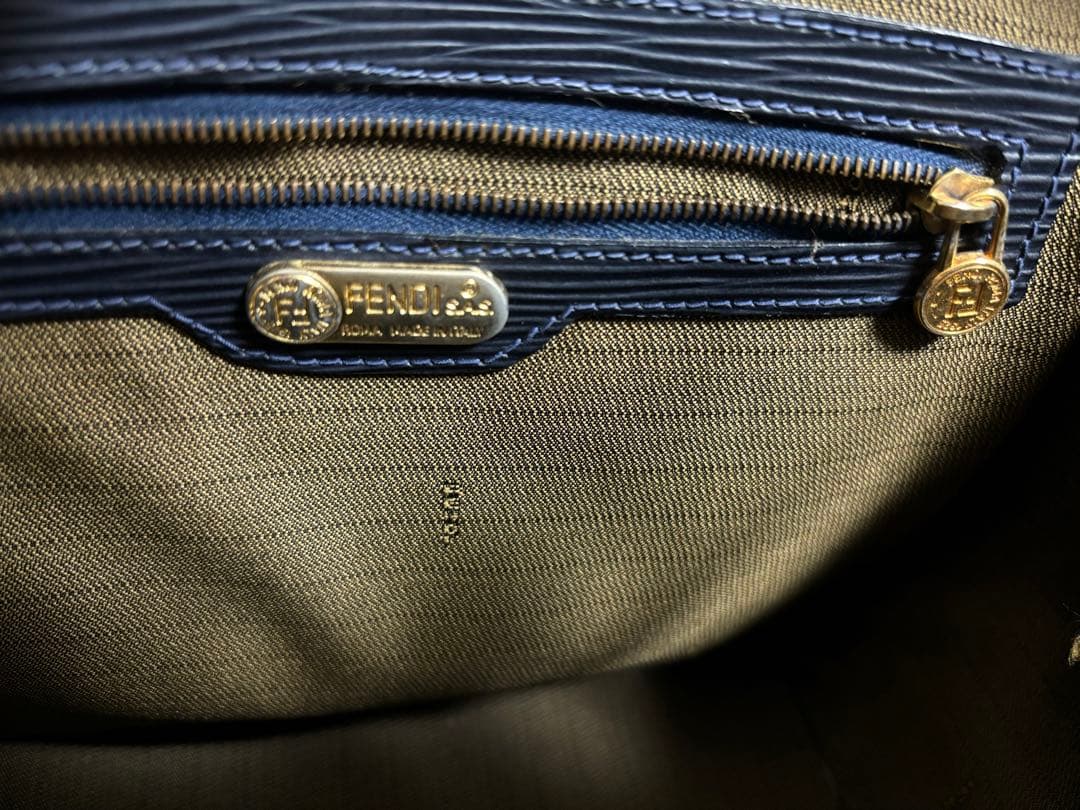 FENDIバッグ 2WAY ショルダーバッグ レザー ネイビー