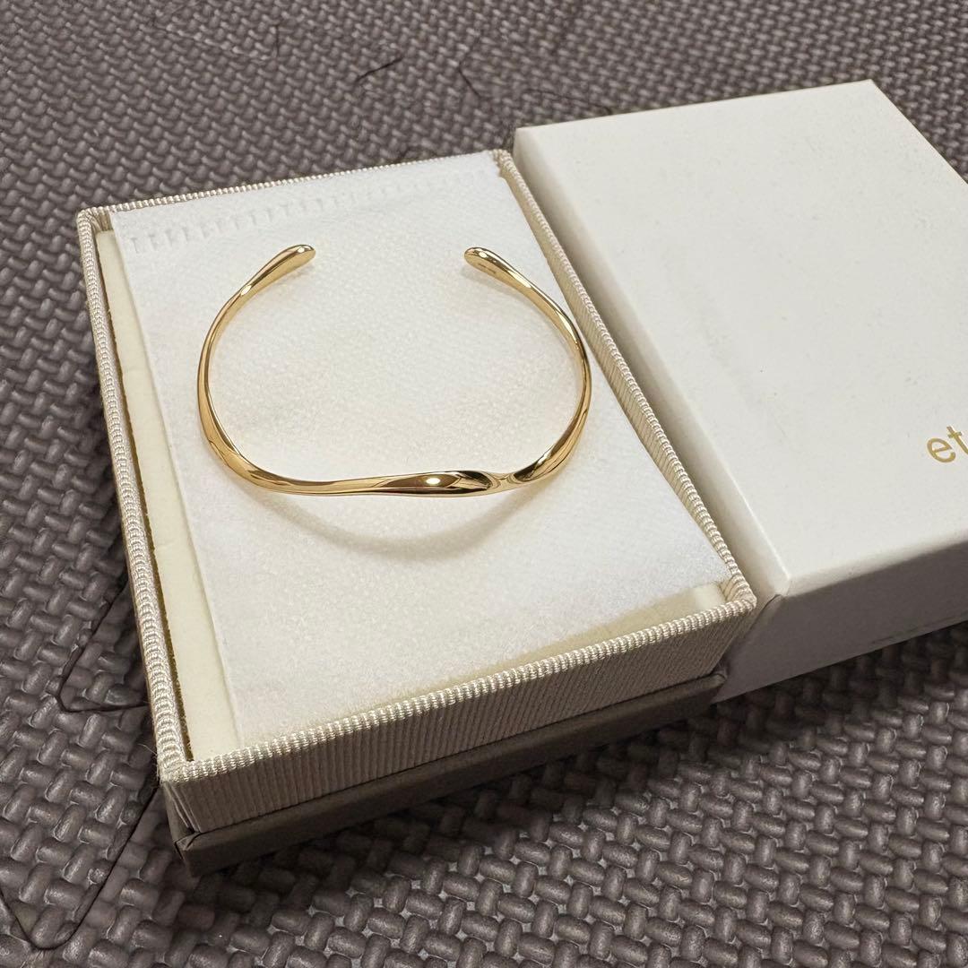 ete ウォーターフロー バングル