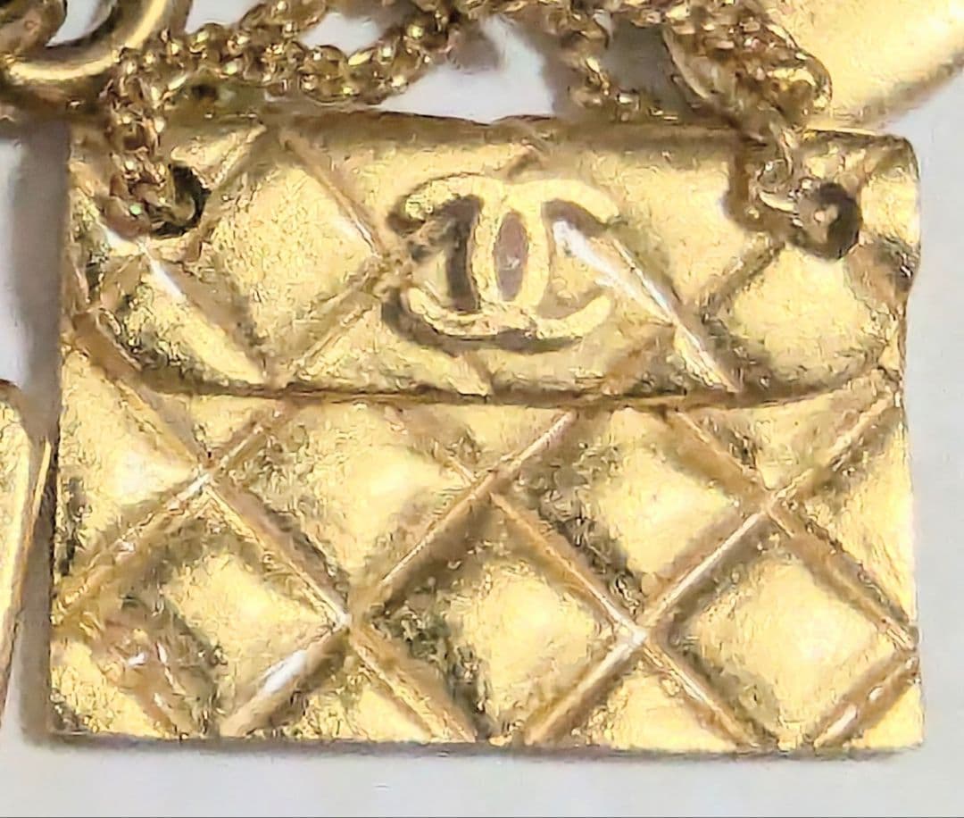 CHANEL ゴールドトーン キーホルダー