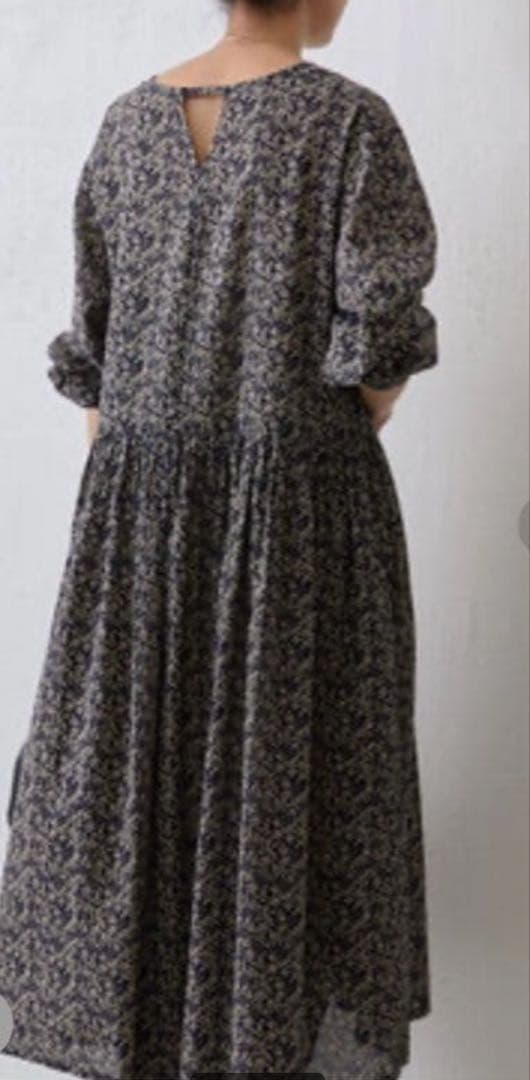 ビアズリー　フラワーリーフプリントロングワンピース 新品未使用　完売品